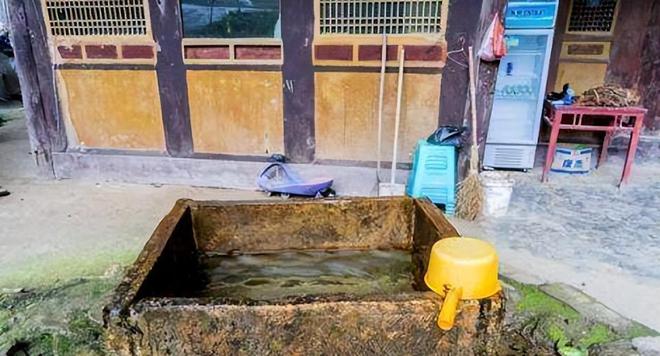 贵州一家五代人隐居山洞100年给钱也JDB电子 JDB夺宝电子不搬如今已装网络和家电(图14)