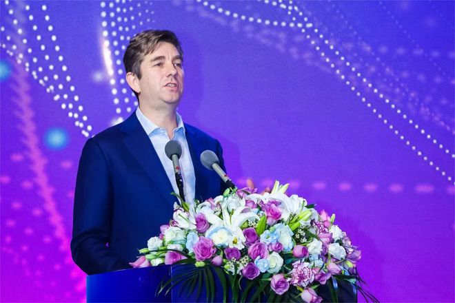 JDB电子 JDB夺宝电子《宝思派·胡润中国高端智能家居生活场景2025白皮书》发布会暨胡润光谷大设计师论坛圆满收官(图3)