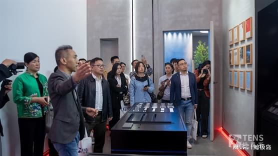 特恩斯智能情景光体验馆在中山JDB电子 JDB夺宝电子华艺广场盛大开业(图10)
