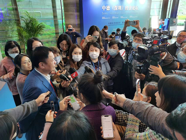 中德 （深圳）经济JDB电子 JDB夺宝电子论坛见证创维集团旗下光伏及全品类家电踏上高质量出海之路(图2)