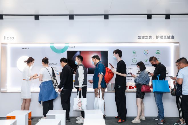 JDB电子 JDB夺宝电子lipro 智能家居亮相上海国际车展「如然之光」照亮车展空间(图4)
